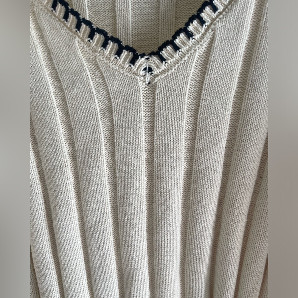 Sweater - Picture 2 of 4